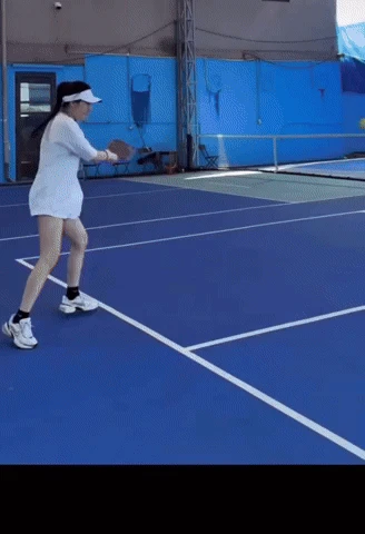 Lộ ảnh cam thường hotgirl đán.h pickleball bằng cả tính mạng, thì ra là em gái cầu thủ hot nhất làng bóng Việt - Hình 1