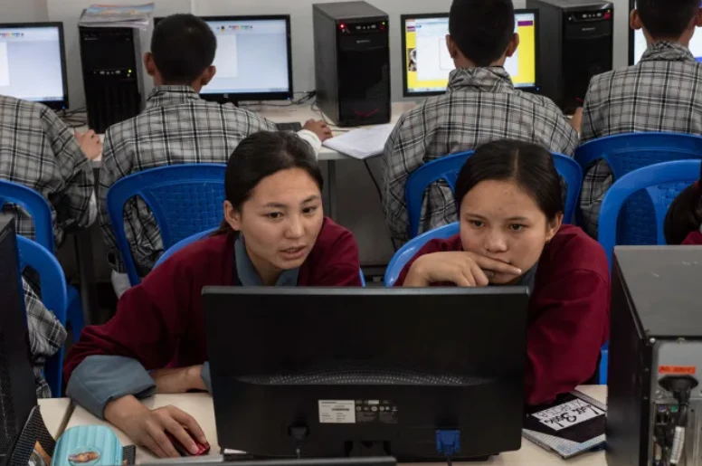 Quốc gia hạnh phúc nhất Bhutan: trên bờ tan vỡ, đây mới là đời sống thật? - Hình 9