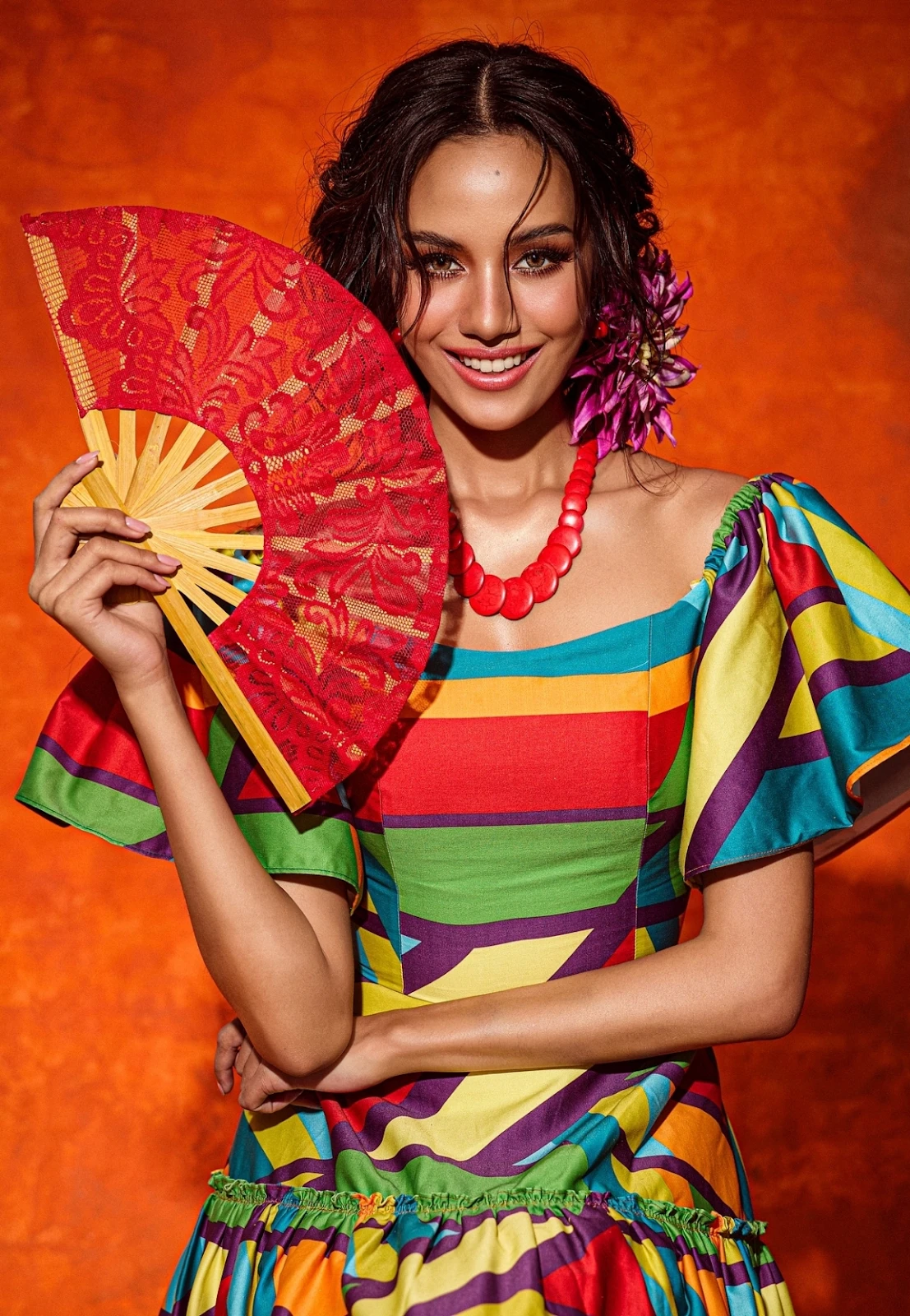 Miss Universe Thailand tuổi 20, dùng bệnh K làm kế đè bẹp Kỳ Duyên là ai? - Hình 4