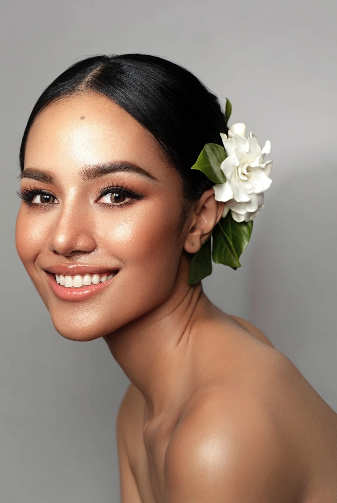 Miss Universe Thailand tuổi 20, dùng bệnh K làm kế đè bẹp Kỳ Duyên là ai? - Hình 7