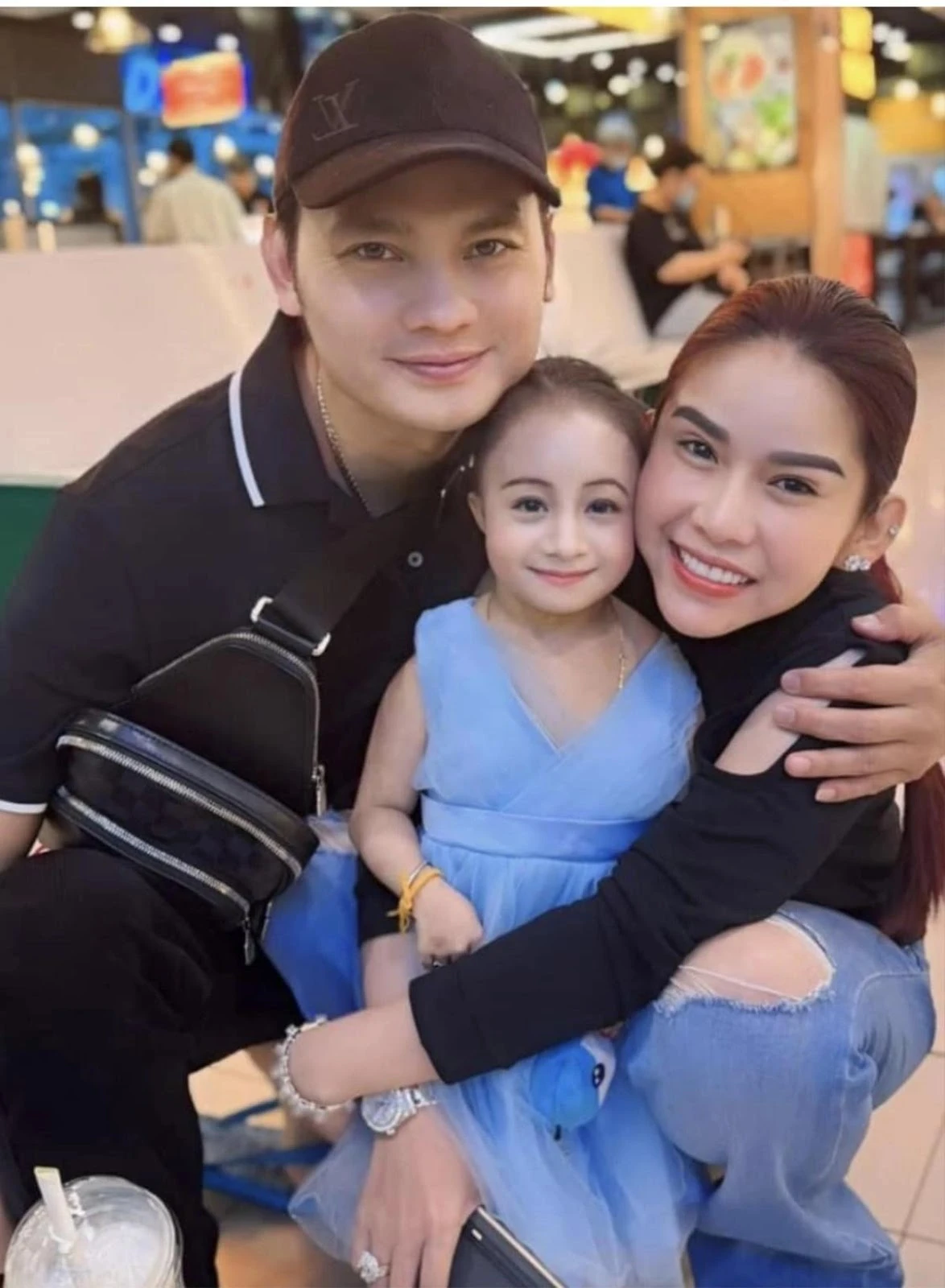 Con gái Kim Tiểu Long gọi một nữ nghệ sĩ là mẹ, cả hai có điểm trùng hợp bất ngờ - Hình 3