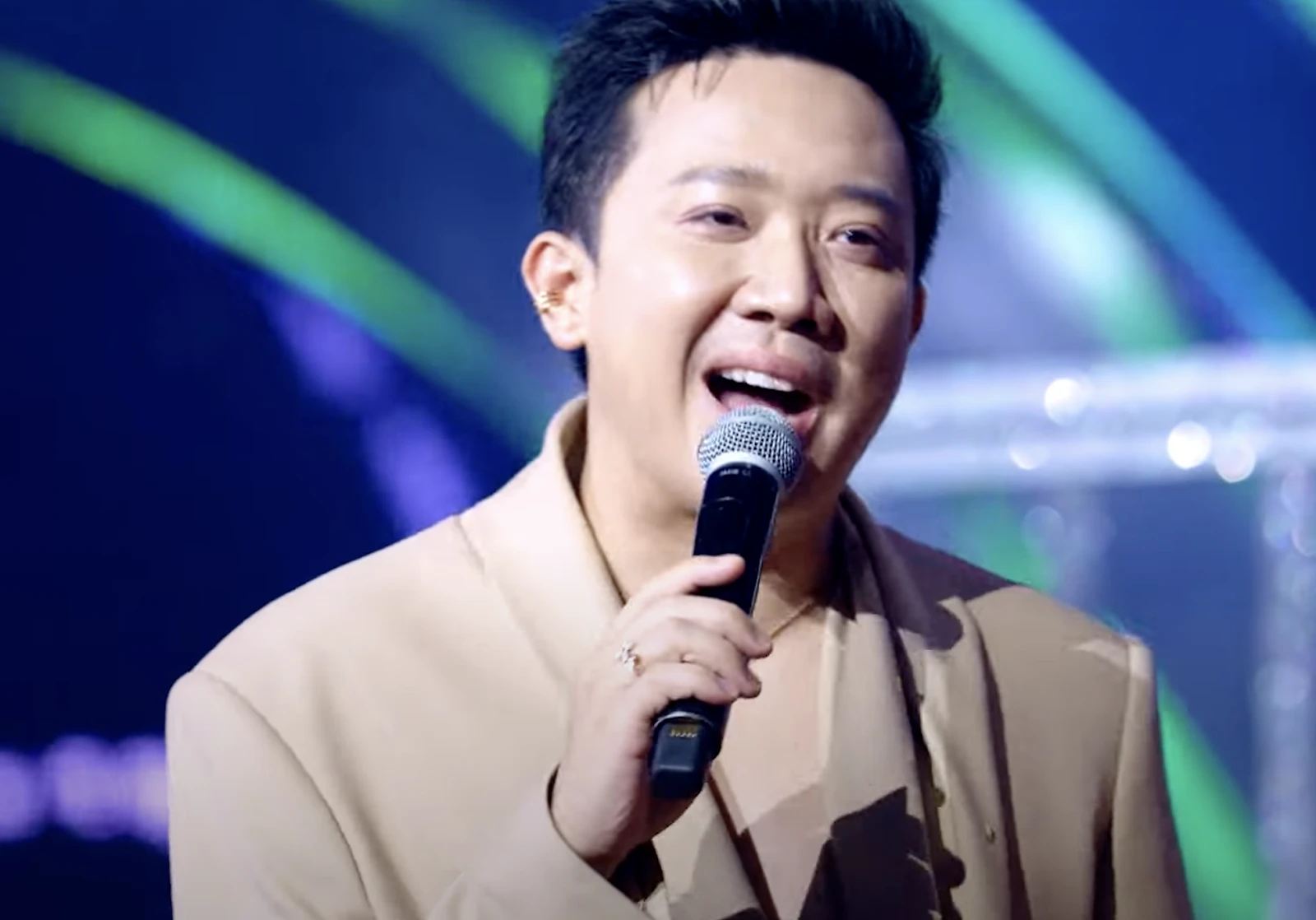 Trấn Thành đu trend chê khiếm khuyết, nói Anh Duy 1 câu, báo lớn réo tên? - Hình 5
