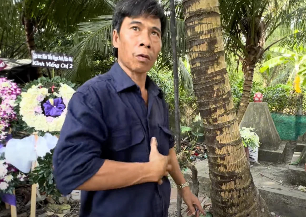 Cậu ruột Kim Tiểu Ly xây mộ, kể bác sĩ nhìn cháu phải bỏ chạy, không cứu nổi - Hình 3