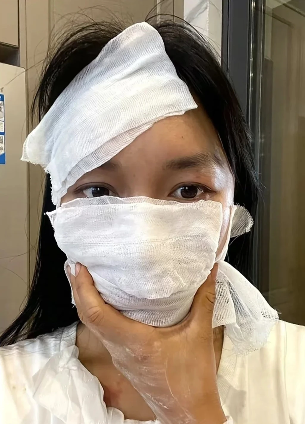 Lý Tử Thất lộ video dính độc, 3 chi tiết khiến CĐM cắn răng, quá hãi? - Hình 5