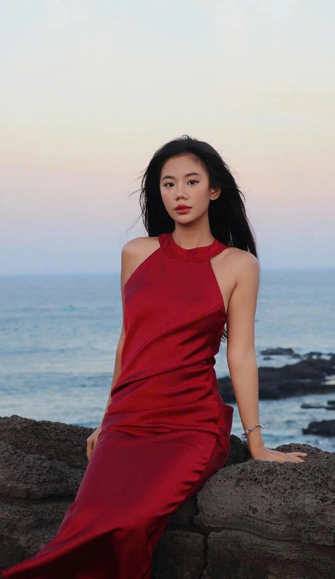Maika ngưng khẩu chiến, xin lỗi Bé Mèo Nhỏ Mít Ướt, đối phương đáp trả ngỡ ngàng - Hình 2