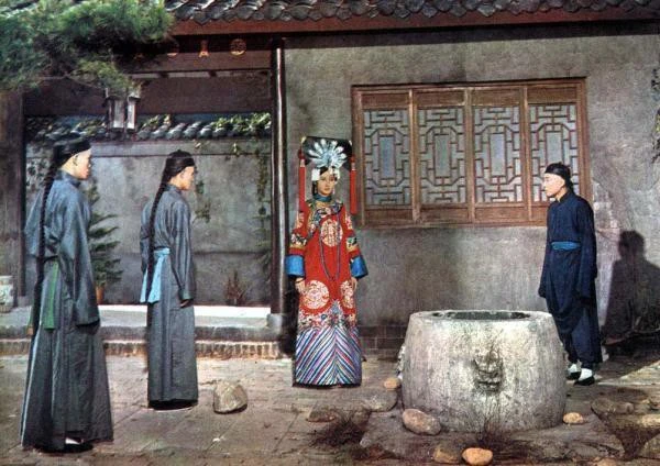 Bí ẩn nơi lãnh cung: Phi tần phát điên hoặc chết, vẫn có hoàng tử ra đời vì sao? - Hình 2