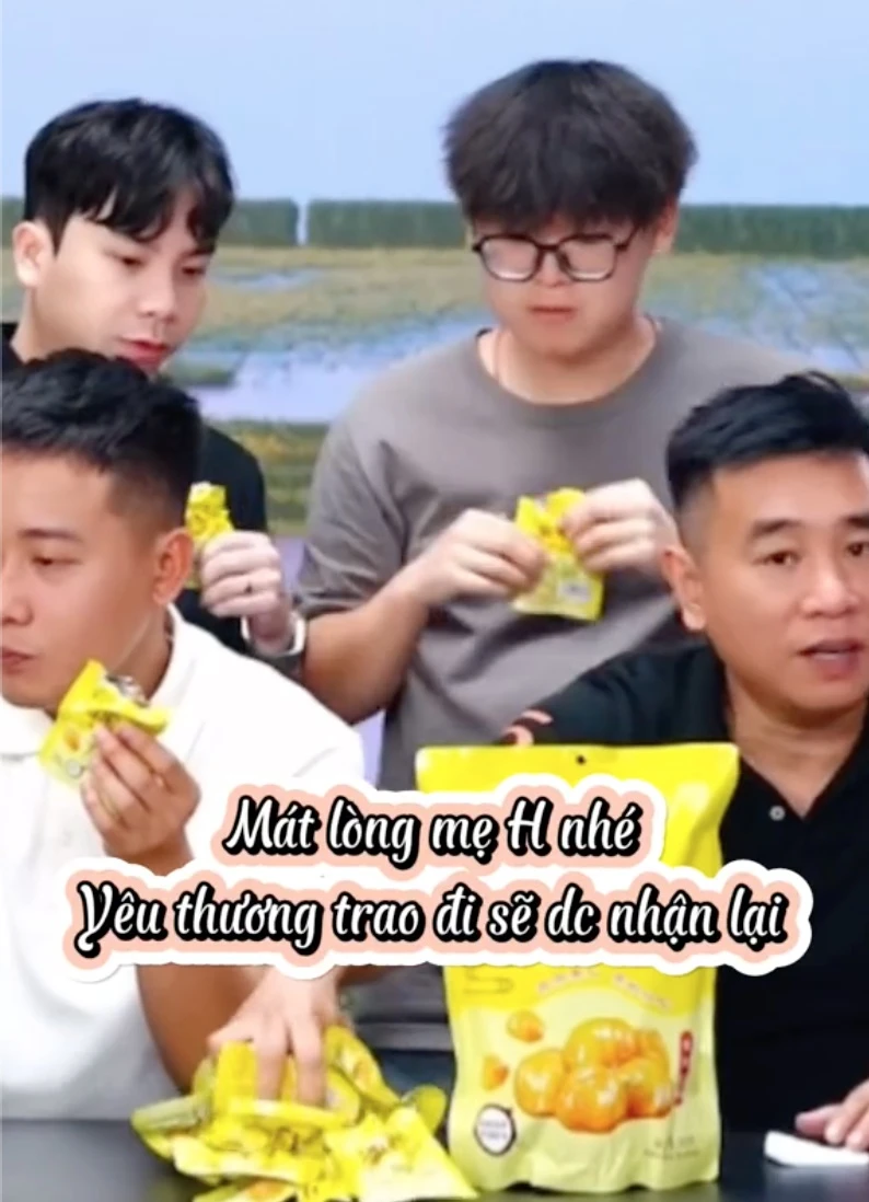 Hằng Du Mục trắng tay nuôi 4 con trai, Nhất Dương đối xử làm CĐM rơi nước mắt - Hình 4