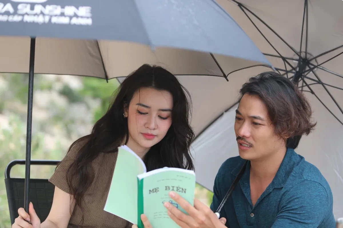 Mẹ Biển: Minh Dự tên rất kêu Bảy Bóng, lộ cảnh quay mượt như sunsilk? - Hình 8