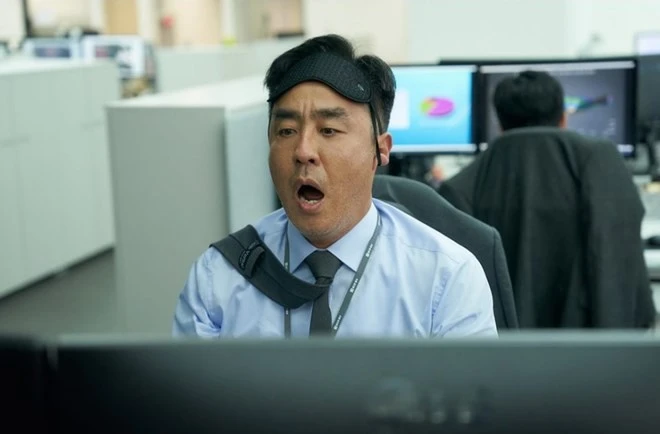 Cười Xuyên Biên Giới: Ryu Seung Ryong hé lộ hậu trường, chơi tới bến với phim - Hình 2