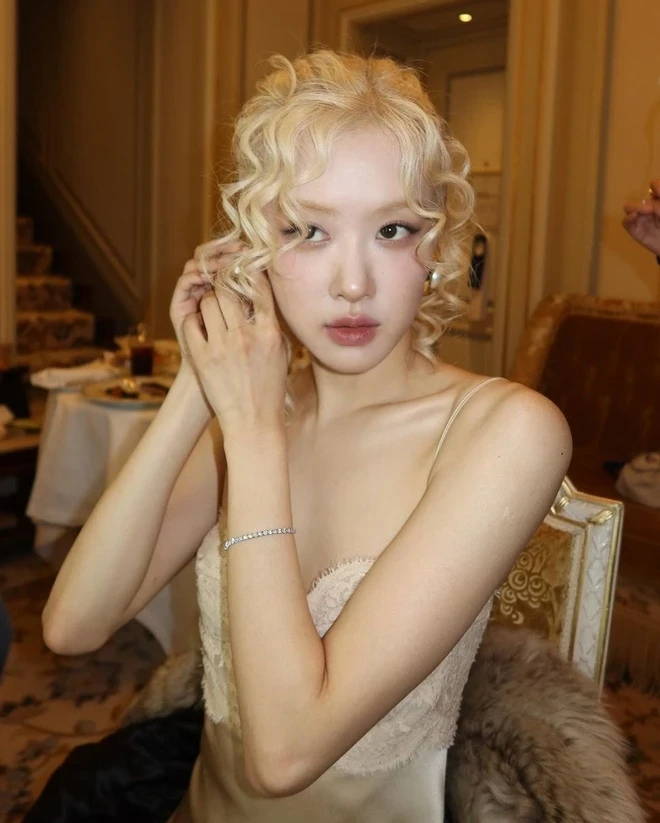 Rosé không ngại ăn gạch, khui bí mật về NYC, hẹn hò ở Kpop kinh thế này? - Hình 5