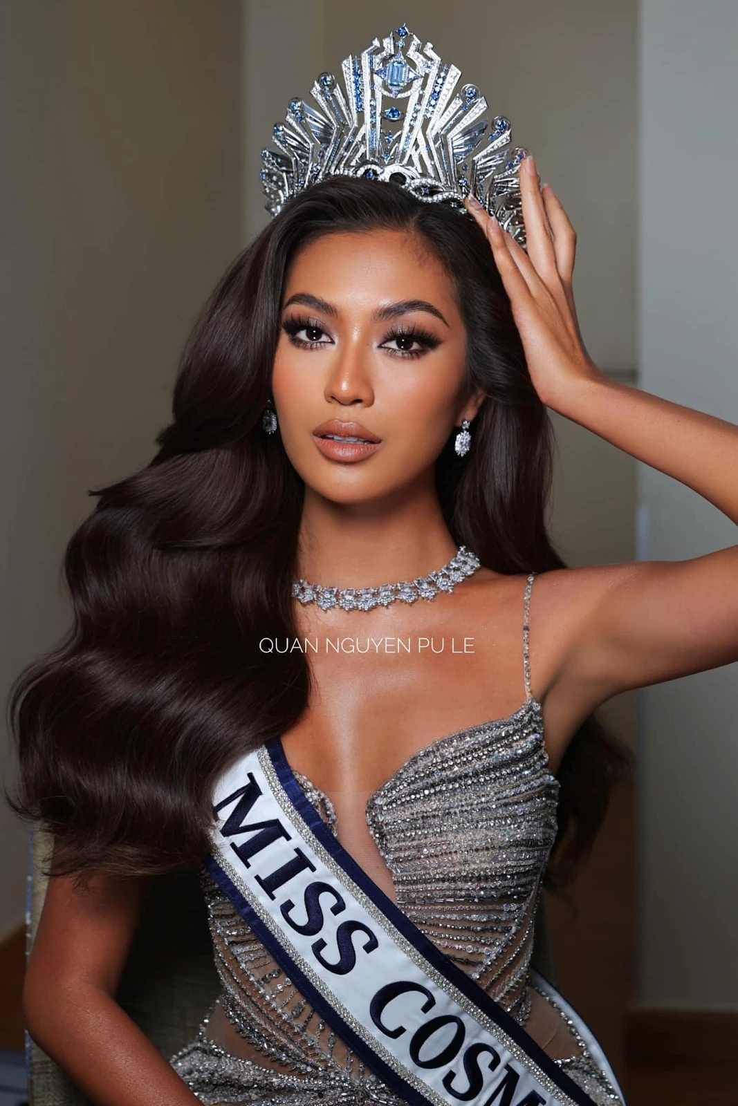 Ketut Permata Juliastrid: Mỹ nhân Indonesia đăng quang Miss Cosmo tại Việt Nam - Hình 3