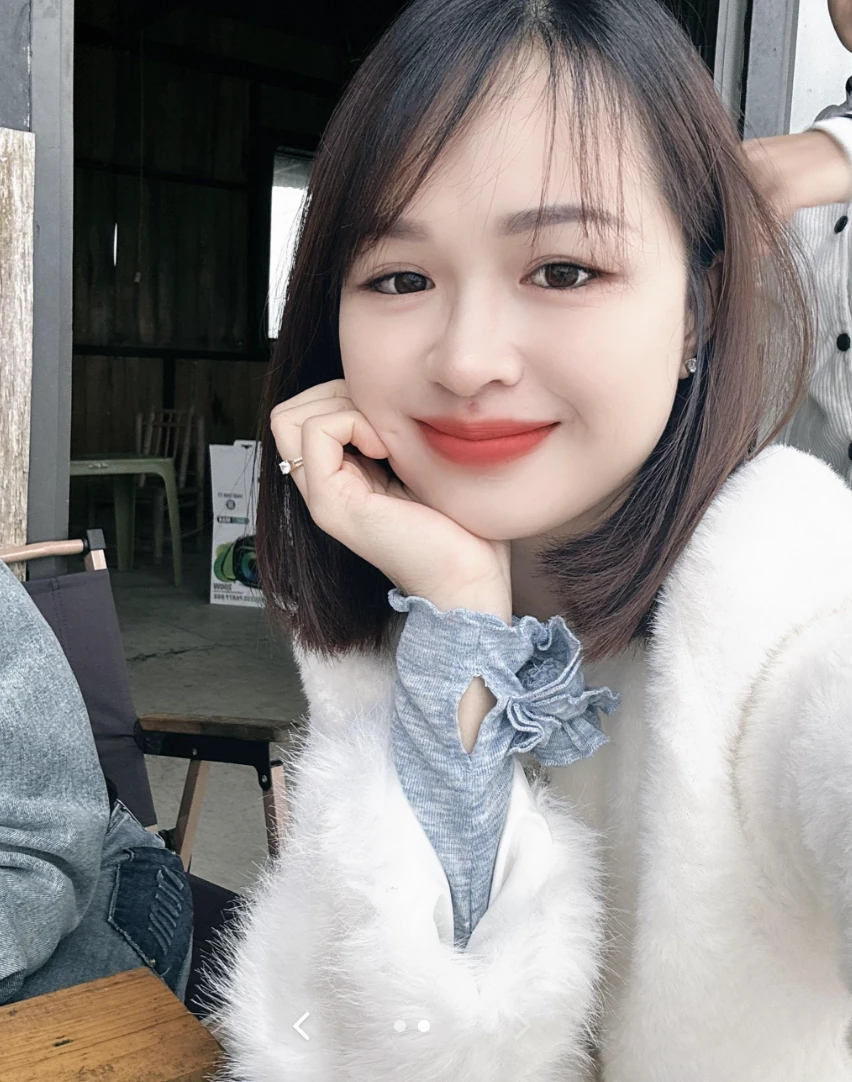Quang Linh rộ ảnh thân thiết bên gái lạ, mang giày đôi, cõi mạng nghi là bạn gái - Hình 3