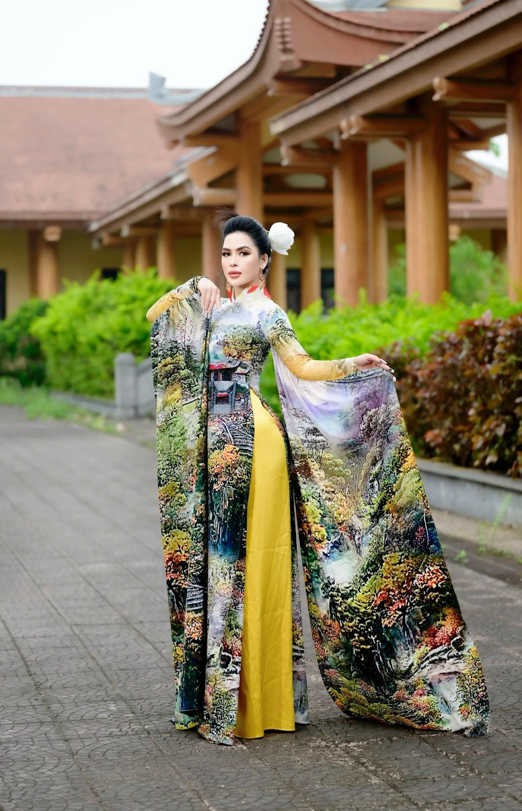 Quỳnh Tây bóng hồng màn ảnh vạn người mê, nhân tố vàng làng mẫu Việt? - Hình 8