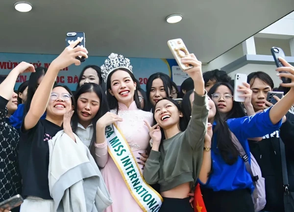 Thanh Thủy tự hào giới thiệu Việt Nam, vấp tranh cãi từ CĐM: Đúng nhưng chưa đủ! - Hình 5