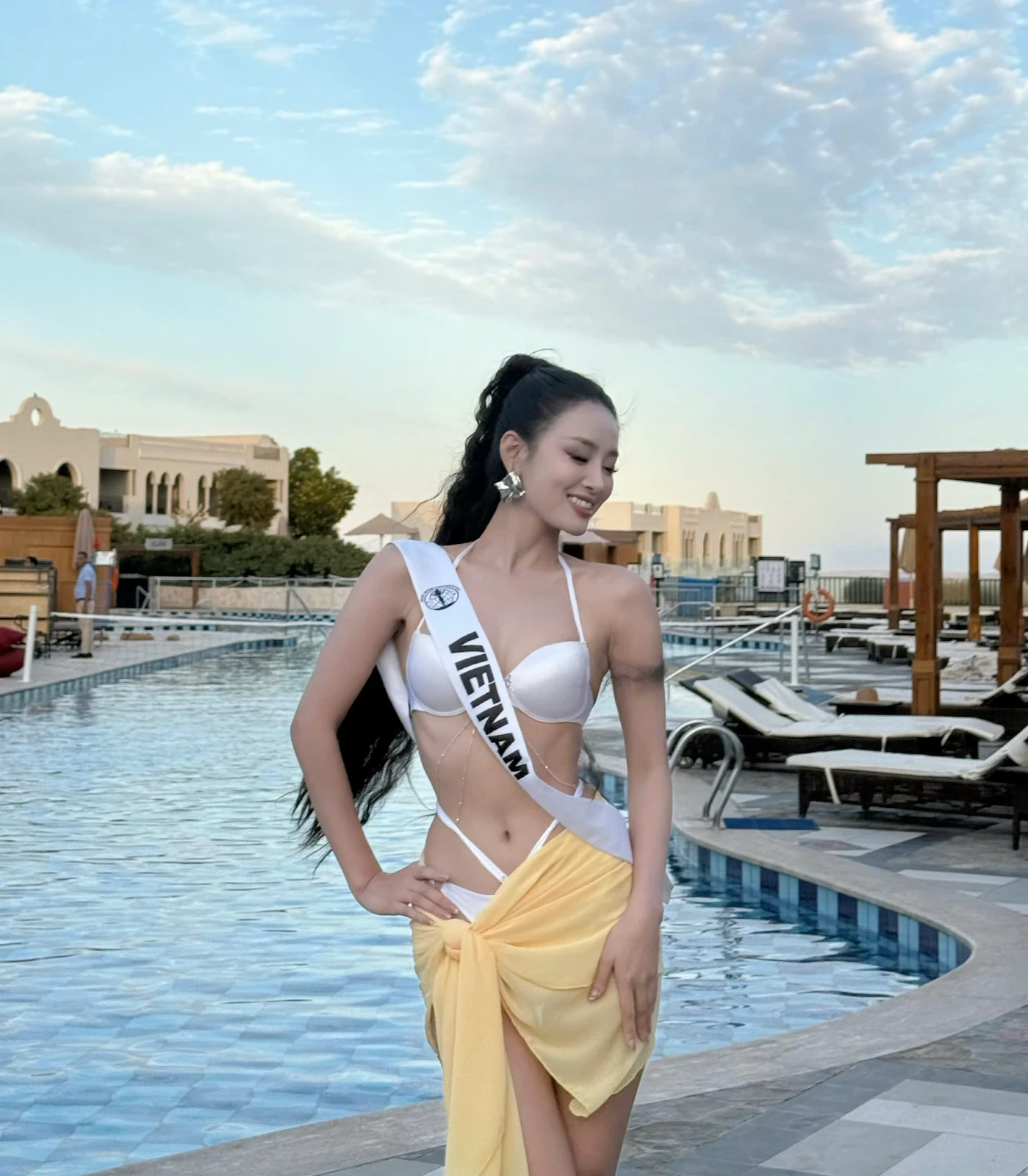 Miss Intercontinental: Khánh Linh bị đánh úp ở vòng phỏng vấn kín, xử lý ra sao? - Hình 5