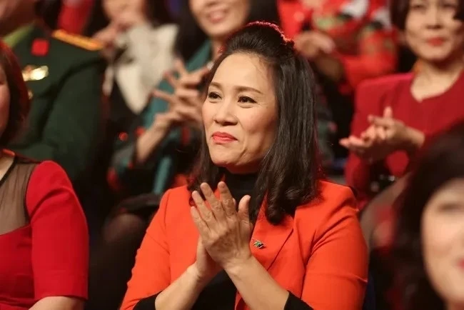 Tạ Bích Loan: Người phụ nữ quyền lực ở VTV, đời tư kín tiếng, giấu kĩ chồng - Hình 5