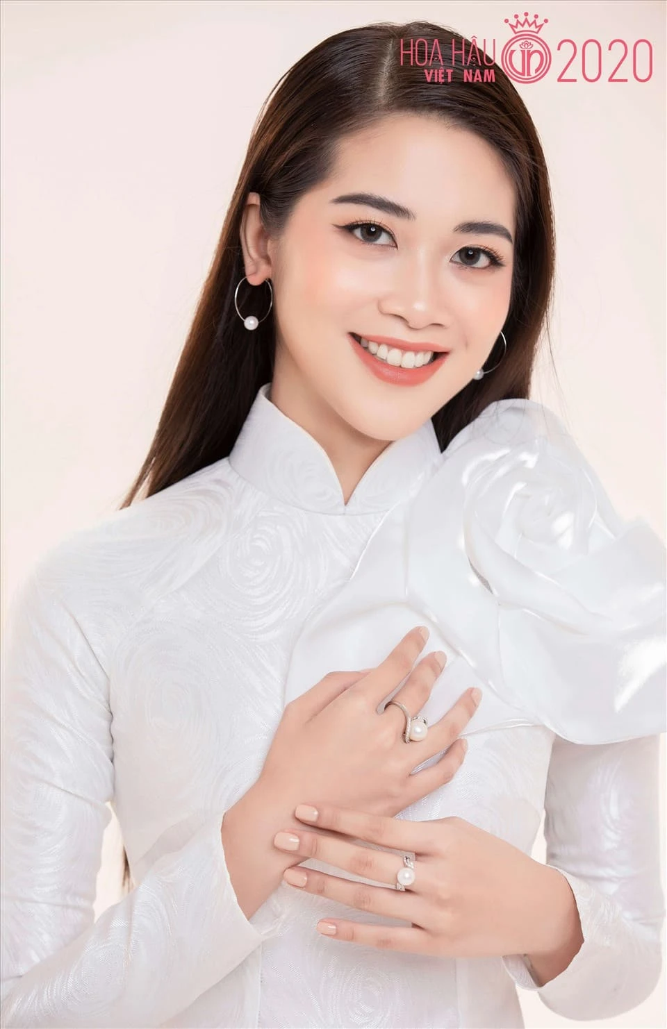 Vũ Quỳnh Trang: Hoa hậu vỉa hè bất ngờ đeo sash Vietnam dự thi Hoa hậu Du lịch - Hình 2