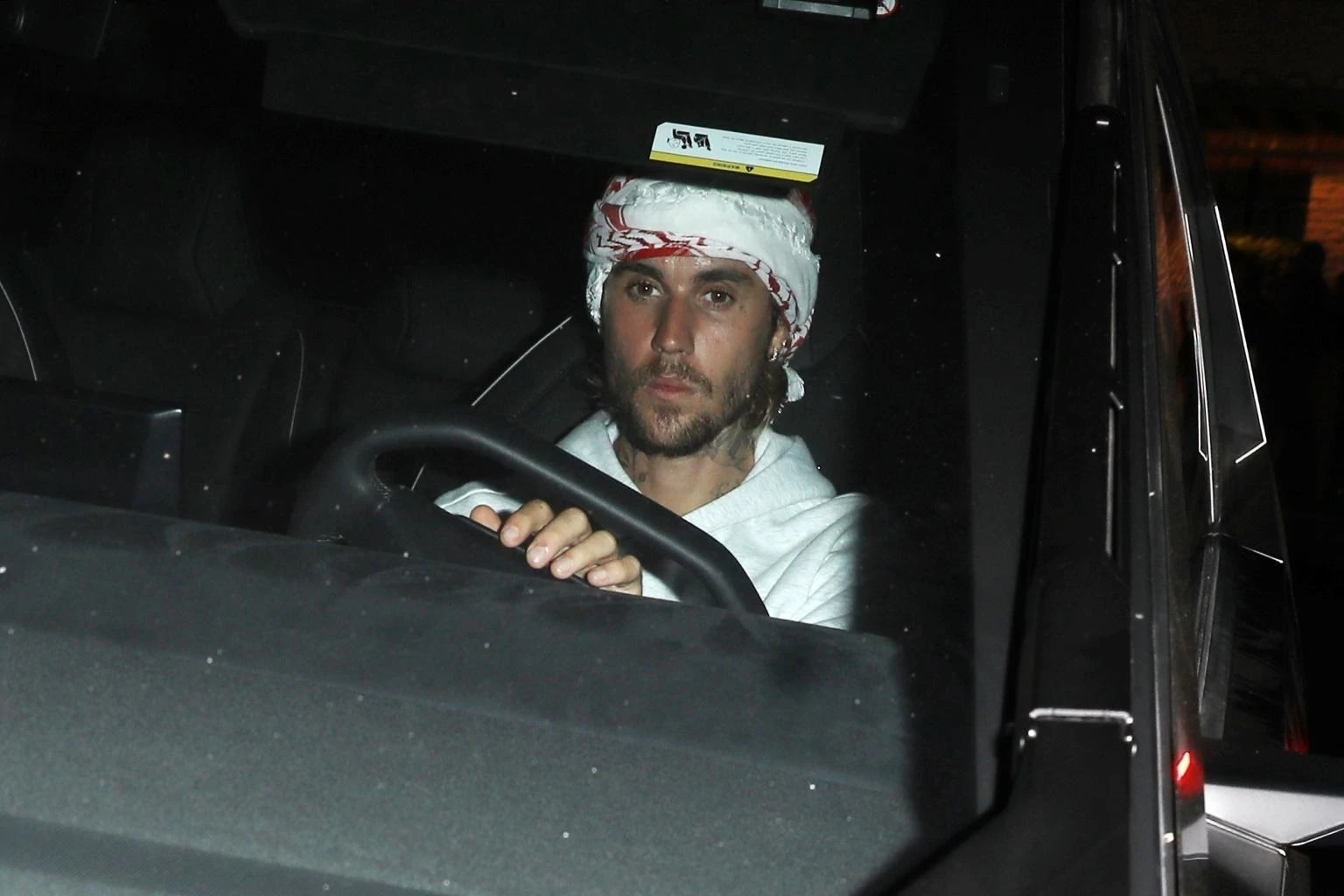 Justin Bieber hiếm hoi lộ diện sau ồn ào Diddy, làm điều đặc biệt cho con trai - Hình 5