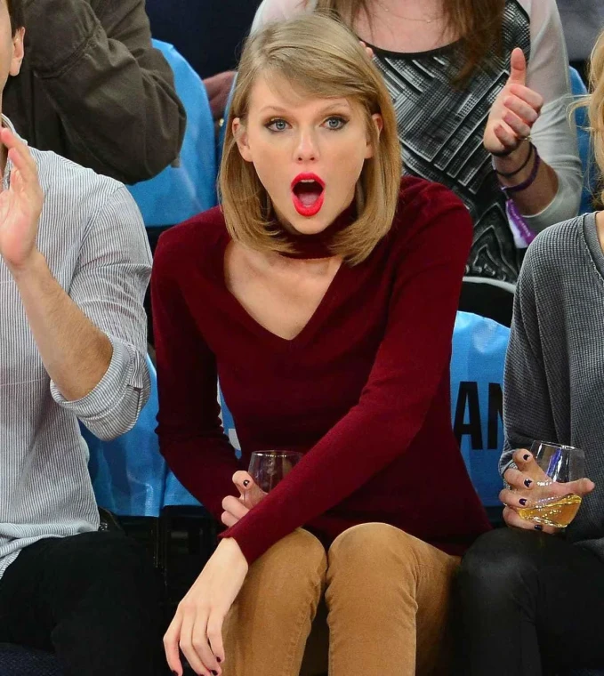 Taylor Swift sốc khi thấy anh chồng tương lai đập điện thoại của fan, sẽ từ hôn? - Hình 3