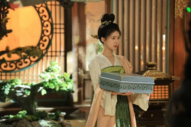 Triệu Lộ Tư nô lệ sắc nước hương trời, chễm chệ trên đỉnh lưu sự nghiệp? - Hình 5