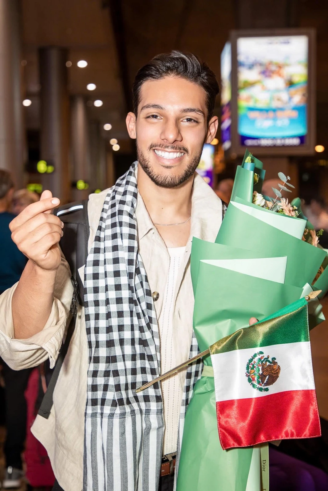 Mr World 2024: đổ bộ Việt Nam, nhan sắc gây bão, Mexico khen nức nở món phở - Hình 1