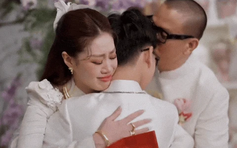 Bố mẹ ruột Khánh Vân có thái độ bất ngờ với con riêng của chàng rể - Hình 2