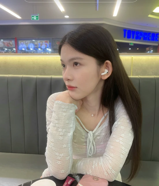 Cao Minh Hy bác sĩ chuyển giới 2k, ví như Chương Nhược Nam bản Việt là ai? - Hình 3