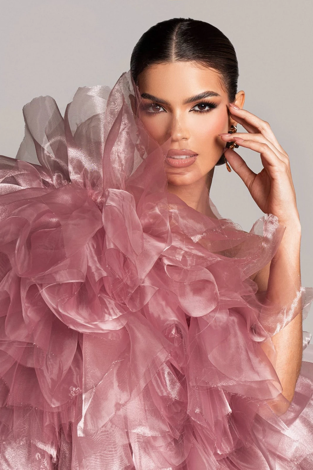 Ileana Márquez: Mẹ đơn thân đạt Á hậu 4 Miss Universe, tạo nên lịch sử Venezuela - Hình 1