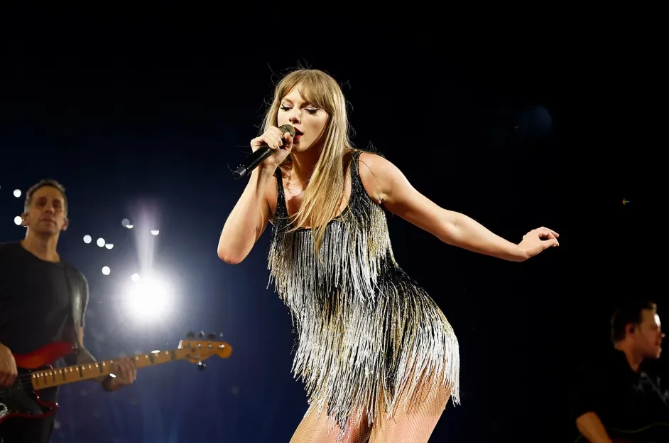 Taylor Swift chi khủng 200 triệu USD thưởng nhân viên sau tour quanh thế giới - Hình 3