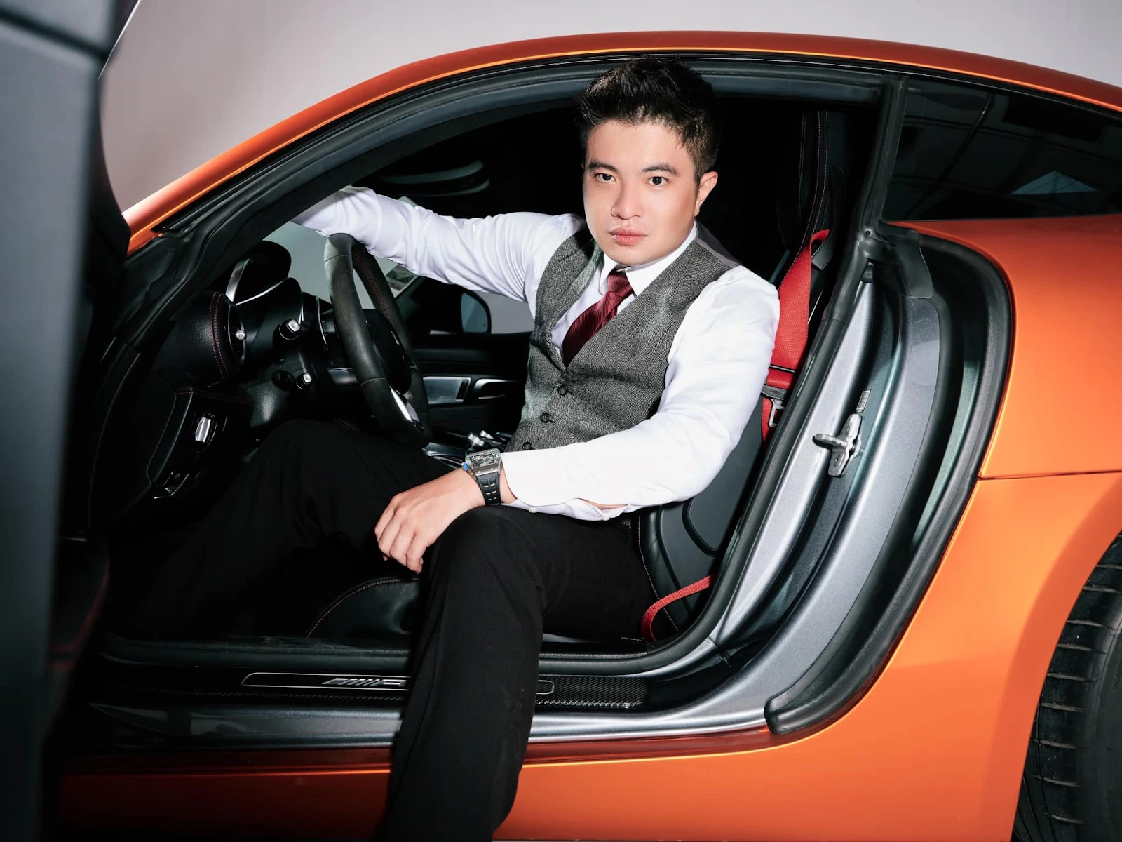 Vụ Mr Pips bị bắt: Sốc với thành tích học tập của kẻ cầm đầu, top 3 thế giới - Hình 7