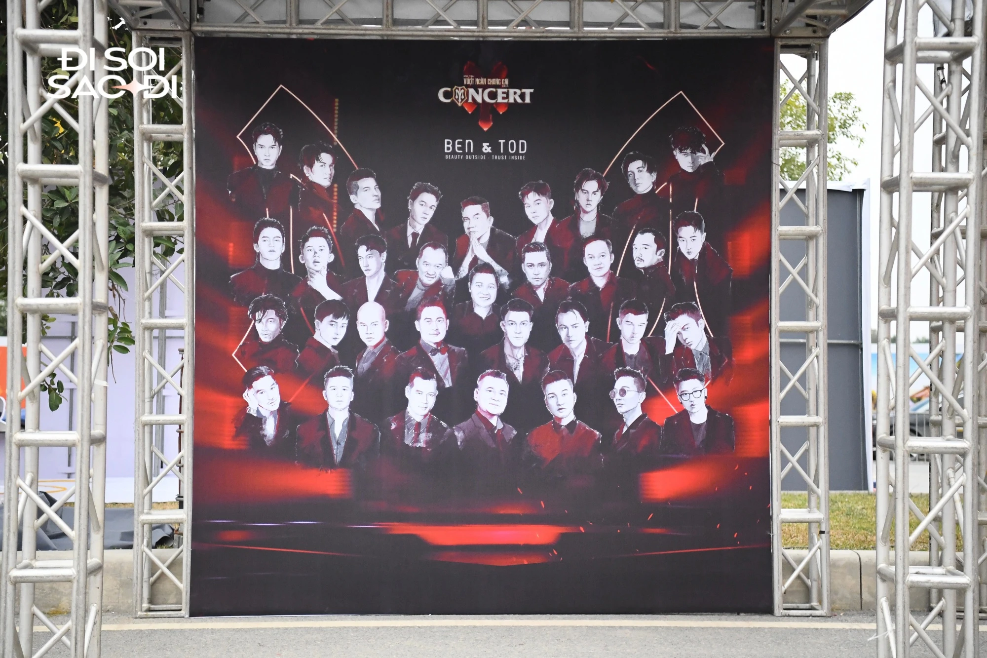 Dàn anh tài trùm kín mít tổng duyệt concert Chông Gai dưới trời rét buốt, SOOBIN vừa xuất hiện đã check var ngay! - Hình 19