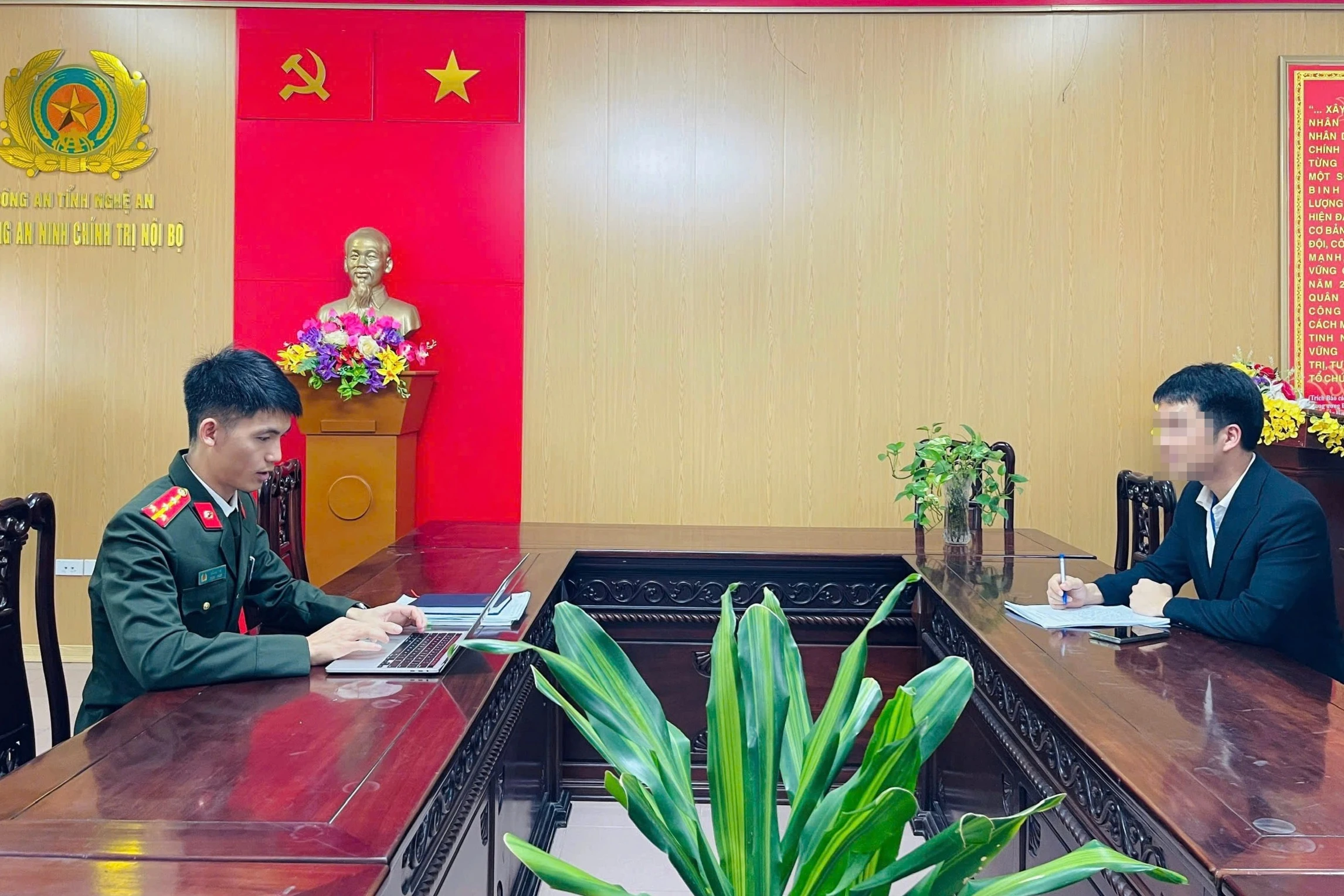 Đăng thông tin nhập tỉnh sai sự thật lên Facebook, 2 người bị xử phạt - Hình 1