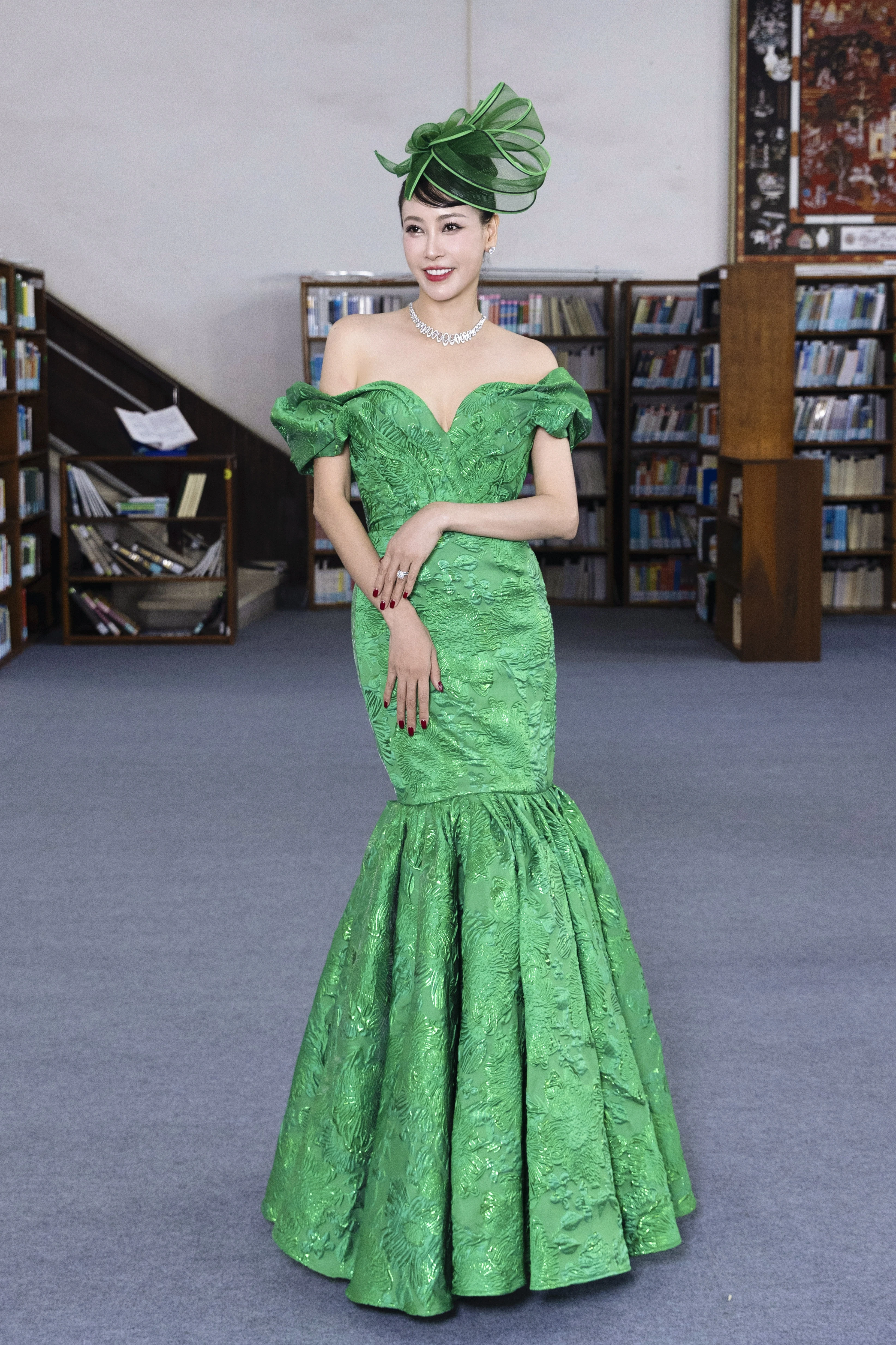 Hoa hậu Giáng My đọ sắc cùng diva Thanh Lam, gợi cảm tuổi trung niên - Hình 2