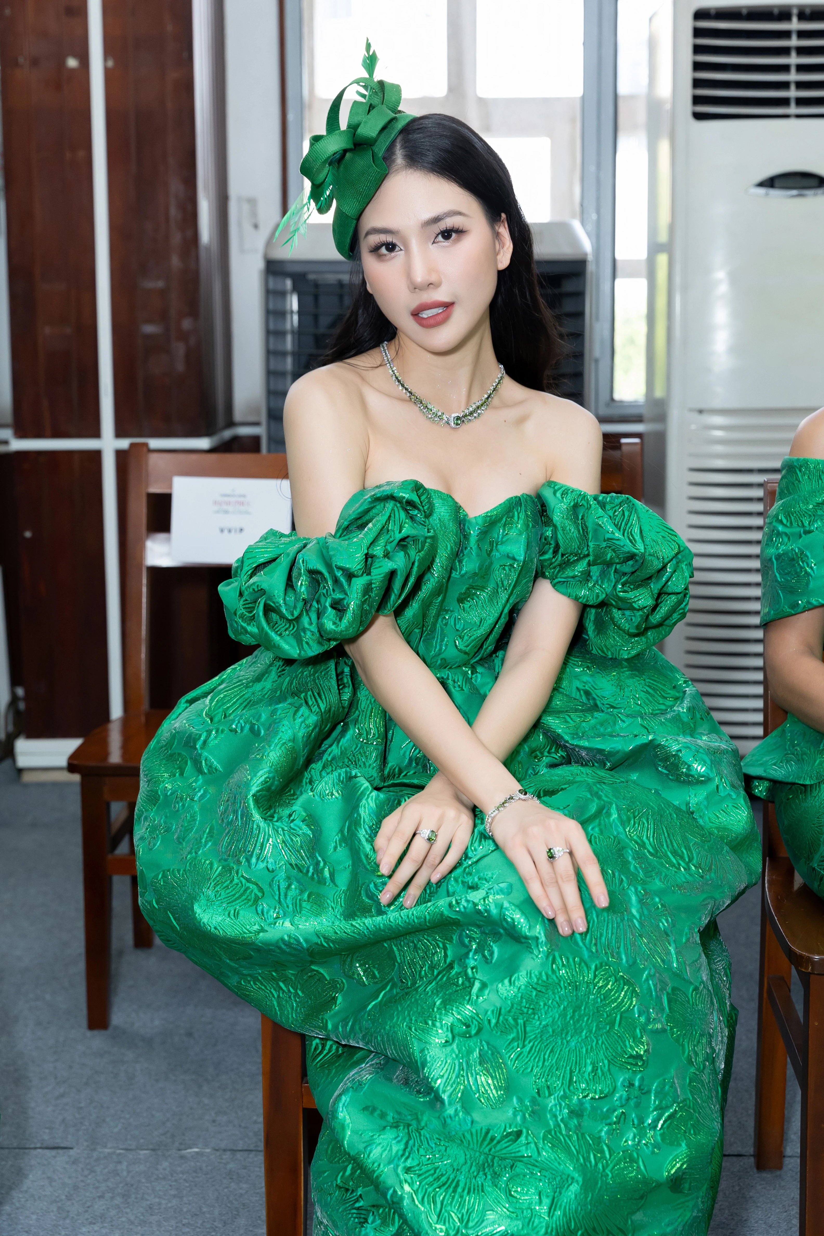 Hoa hậu Giáng My đọ sắc cùng diva Thanh Lam, gợi cảm tuổi trung niên - Hình 11