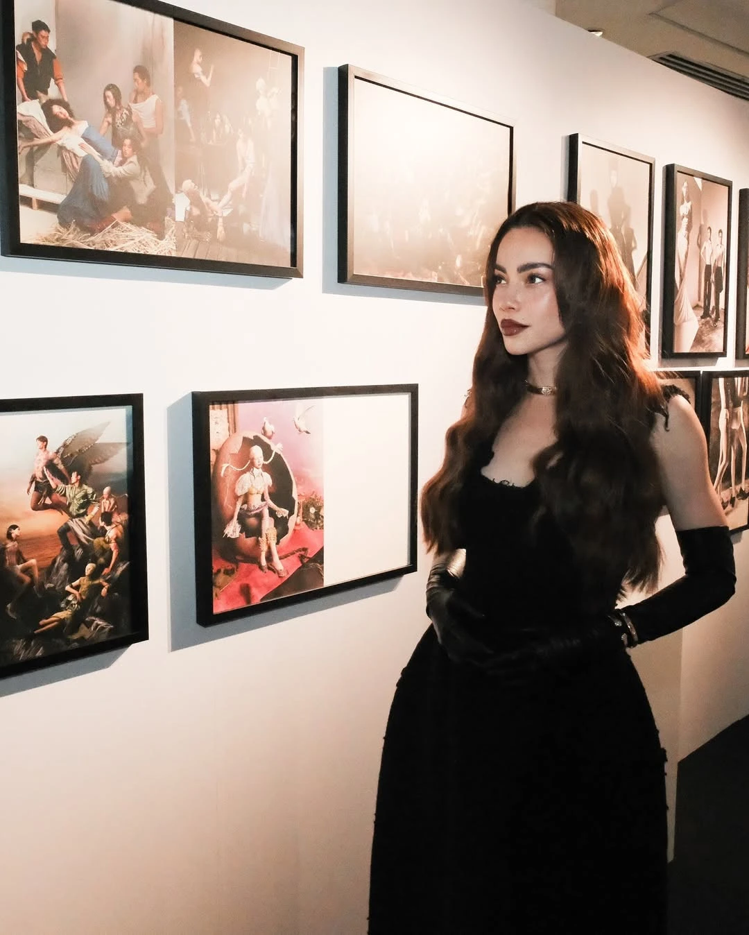 Minh Tuyết sexy ở tuổi U50, Hồ Ngọc Hà hóa quý cô cổ điển - Hình 2