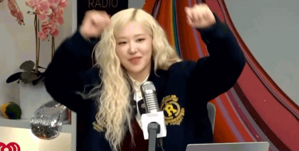 Thành viên gầy nhất BLACKPINK bị cảnh sát quát giữa đường - Hình 2