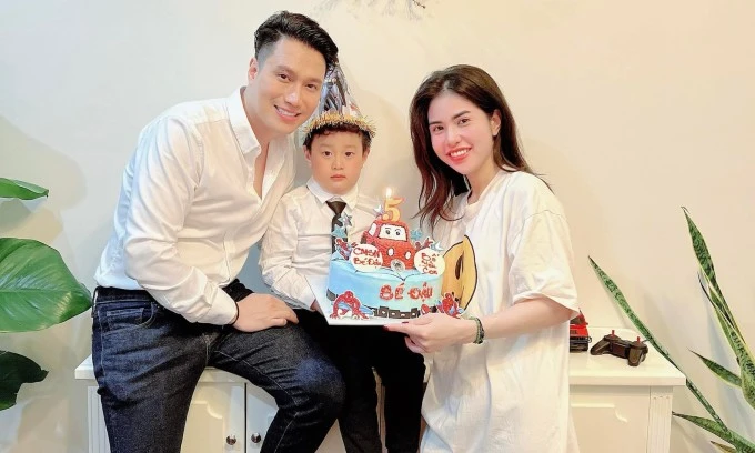 Rộ tin vợ cũ Việt Anh săn hồng hài nhi, lên tiếng phủ nhận, nói câu cực thâm - Hình 6