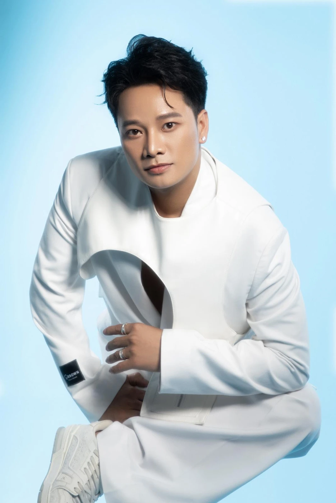 Anh Quân Idol: Giao diện Hồng Đăng, giọng hát Quân AP, được khen hiếu thảo - Hình 4