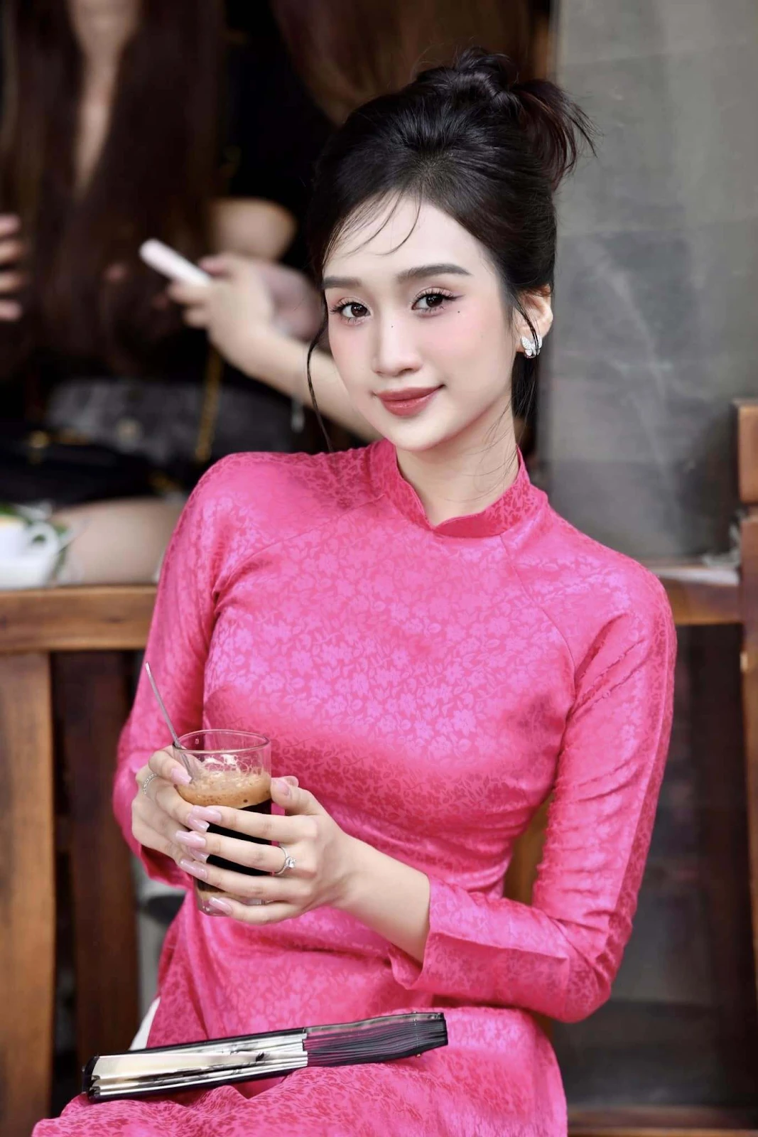 Dương Trà Giang: Tân Hoa hậu Sinh viên Việt Nam, ứng xử nuốt mic, học vấn đỉnh - Hình 6