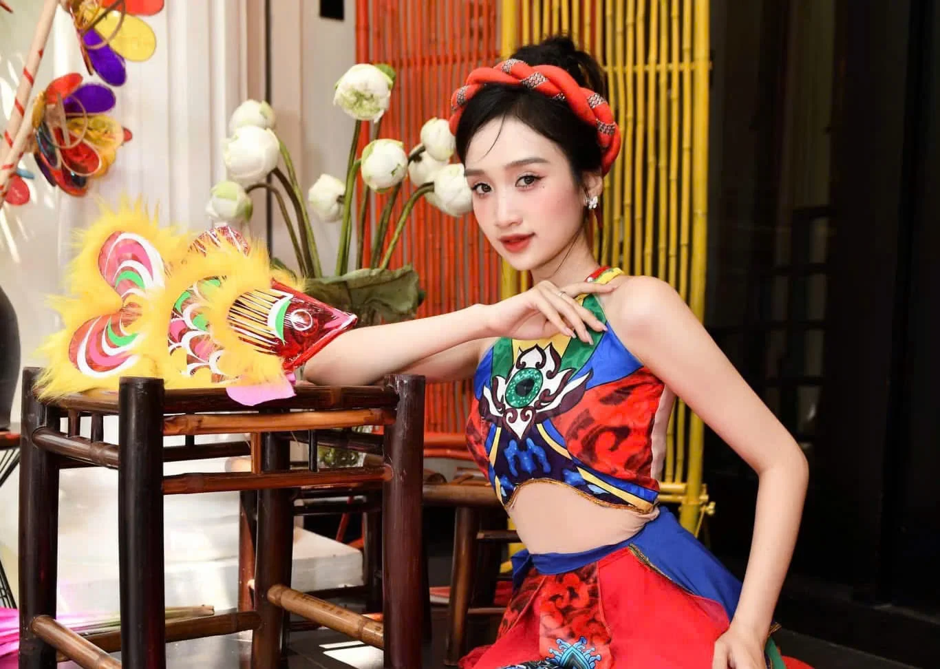 Dương Trà Giang: Tân Hoa hậu Sinh viên Việt Nam, ứng xử nuốt mic, học vấn đỉnh - Hình 9