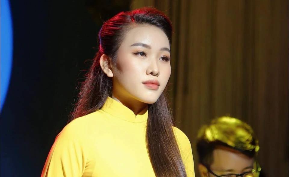 Phạm Thiêng Ngân: Con nuôi Phi Nhung, chứng kiến toàn bộ ồn ào của Hồ Văn Cường - Hình 1