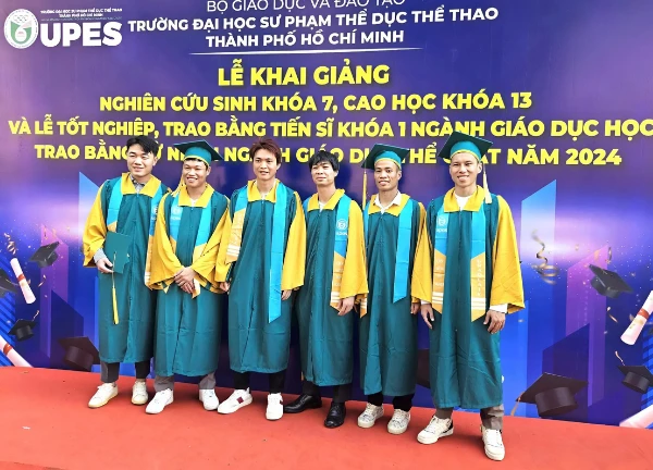 Lứa HAGL tốt nghiệp, 10 năm đèn sách được khép lại, Bầu Đức mát lòng - Hình 5