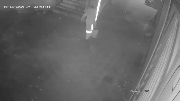 Vụ đốt quán cà phê làm 11 người chết: Mâu thuẫn từ 50k, hé lộ thông tin bất ngờ - Hình 2