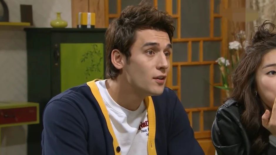 Julien Kang: Trai Tây Gia Đình Là Số 1 gây sốt, lột xác hú hồn hậu ồn ào lộ clip - Hình 3