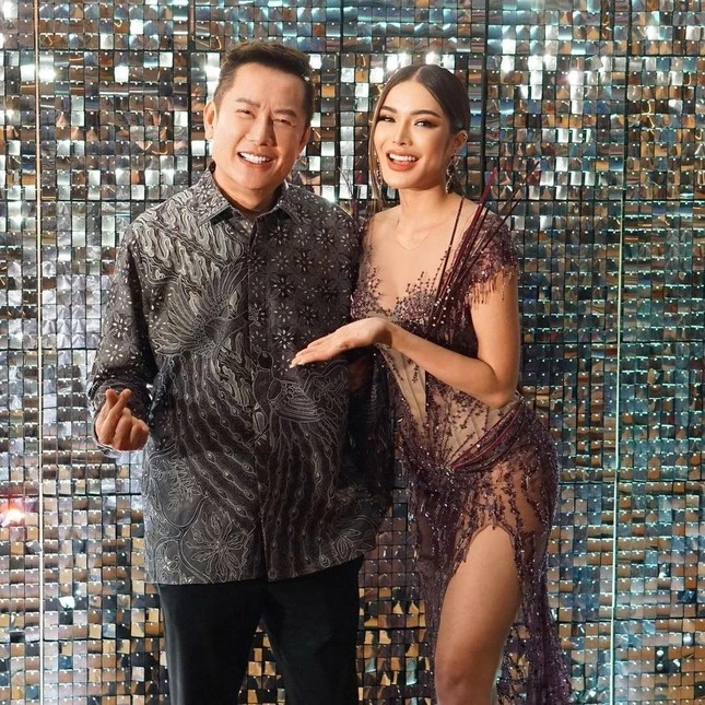 Mr.Nawat nổi giận 1 Miss Grand vì nông nổi, vết xe đổ của Hoa hậu Thuỳ Tiên - Hình 1