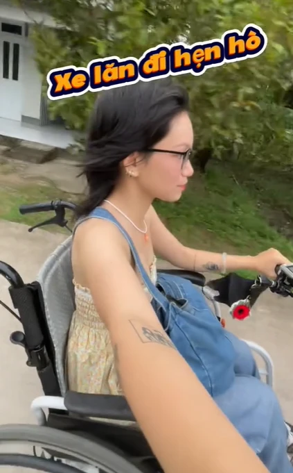 Nom Nom: Nữ Tiktoker du hí bằng cách... lăn đi và chuyện đời đầy nước mắt - Hình 5