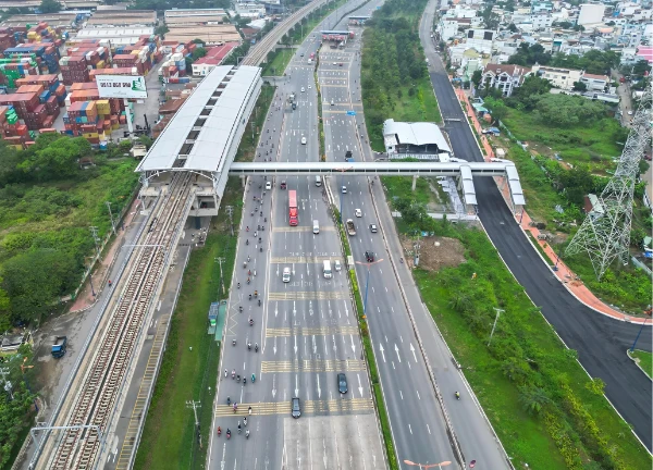 Tàu điện nghìn tỷ vừa chạy đã tắc, CĐM hoang mang, chuyện gì đang diễn ra? - Hình 4