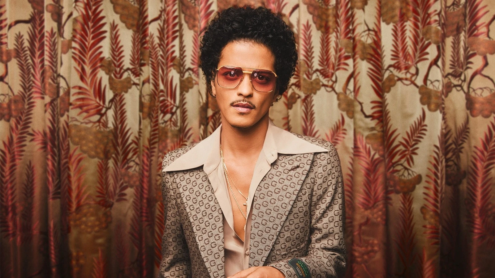 Bruno Mars lộ bí mật giấu kín, không dám bỏ mũ vì điều khó nói, fan nghe tá hỏa - Hình 5