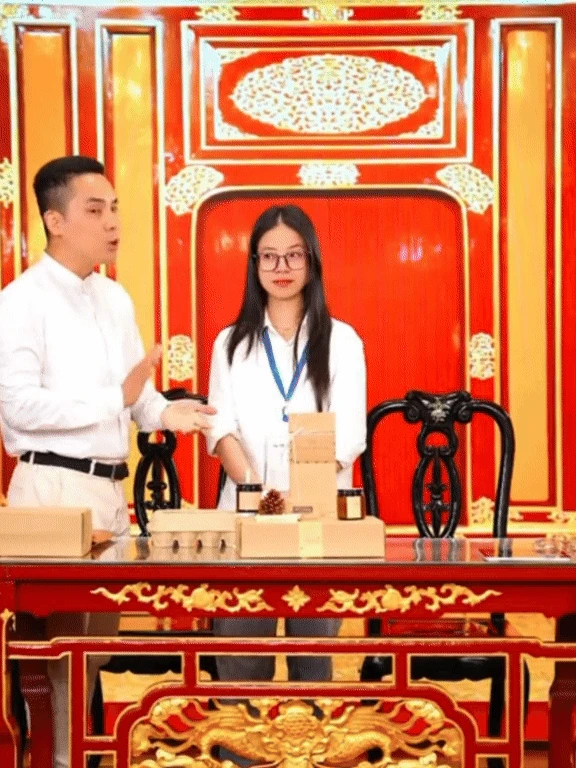Huấn Hoa Hồng bảo kê Tôn Bằng, còn hợp tác làm ăn, Hằng Du Mục khóc nức nở - Hình 6