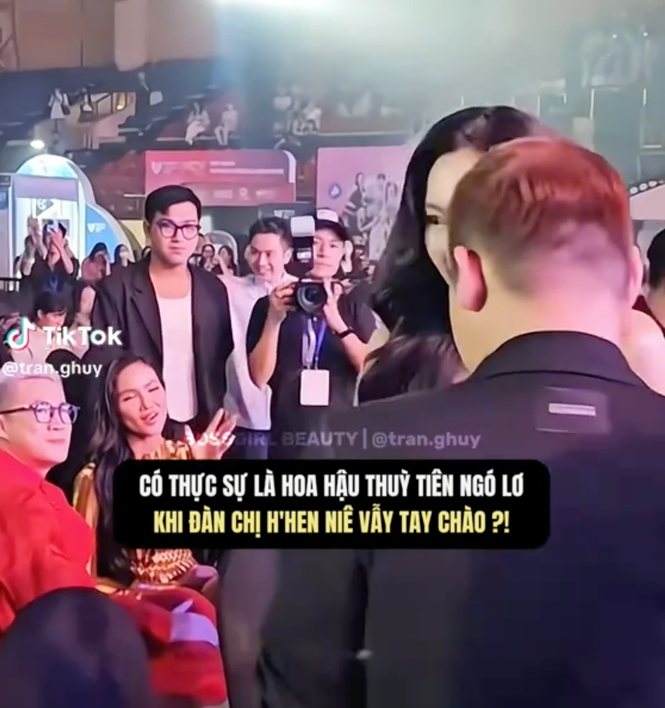 Thùy Tiên ăn gạch tan nát vì ngó lơ HHen Niê dù đàn chị chào, thực hư ra sao? - Hình 2